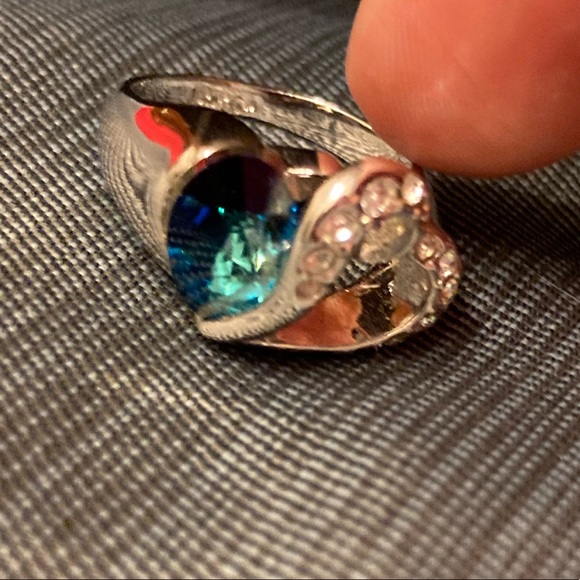 Swarovski Crystal Heart Ring, Sz 5 - Picture 2 of 3